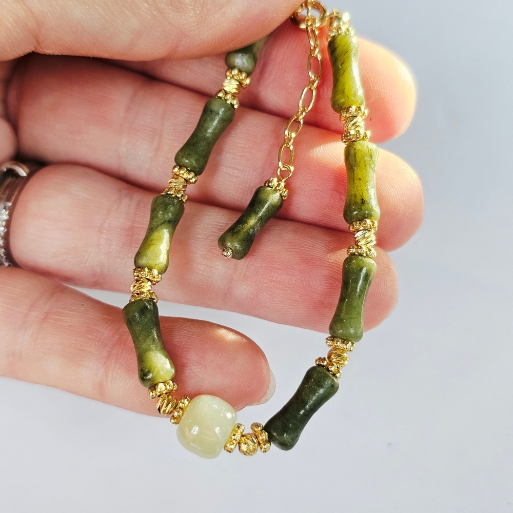 NIB Green Jade Bamboo Link Bracelet Gold Tone Beaded Accent 7.5" Boho Celadon